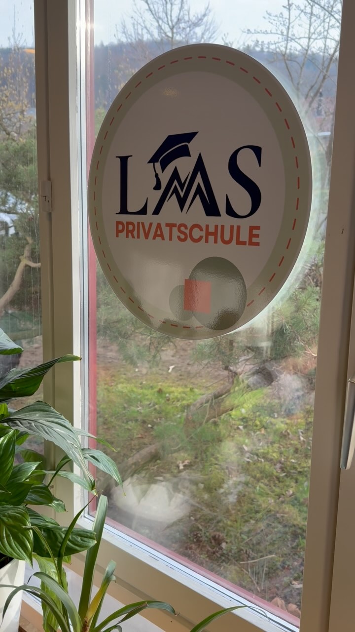 Bild aus dem Instagram-Beitrag &laquo;Medien & Informatik Projektmanagement an der LMS Privatschule, Lernen f&uuml;r die Zukunft!&raquo;