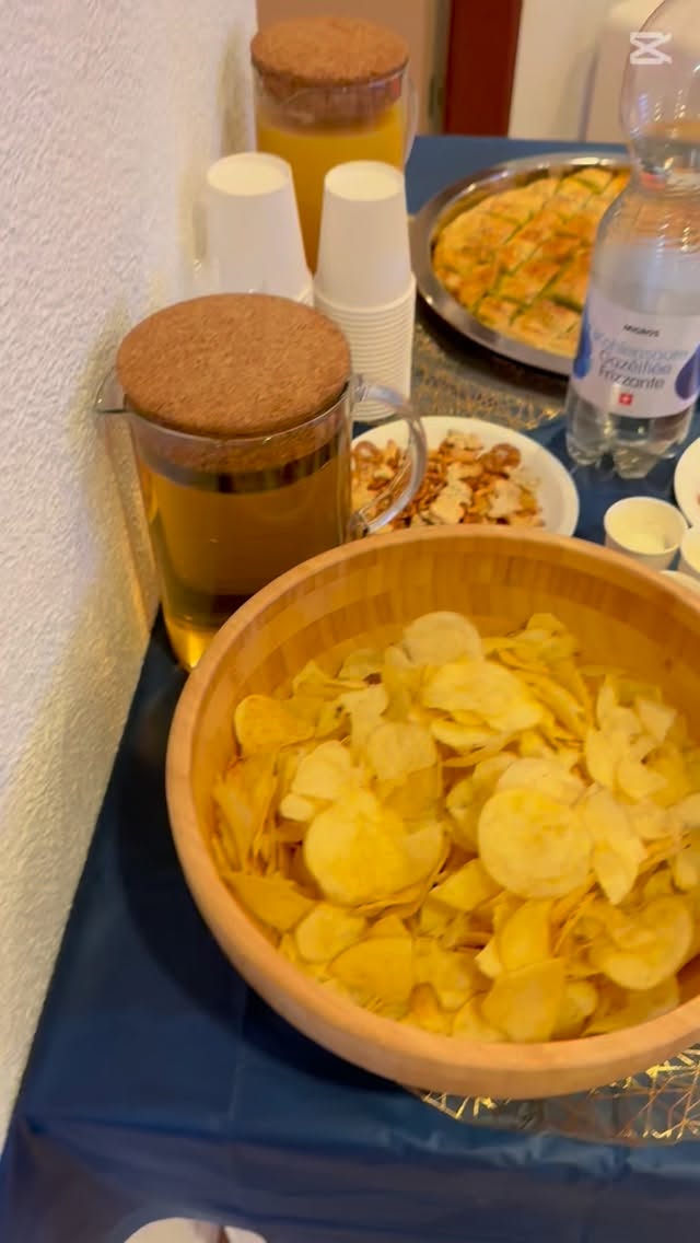 Bild aus dem Instagram-Beitrag &laquo;Eltern-Ap&eacute;ro zum Start ins neue Schuljahr&raquo;